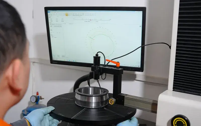 Bearing roundness inspection